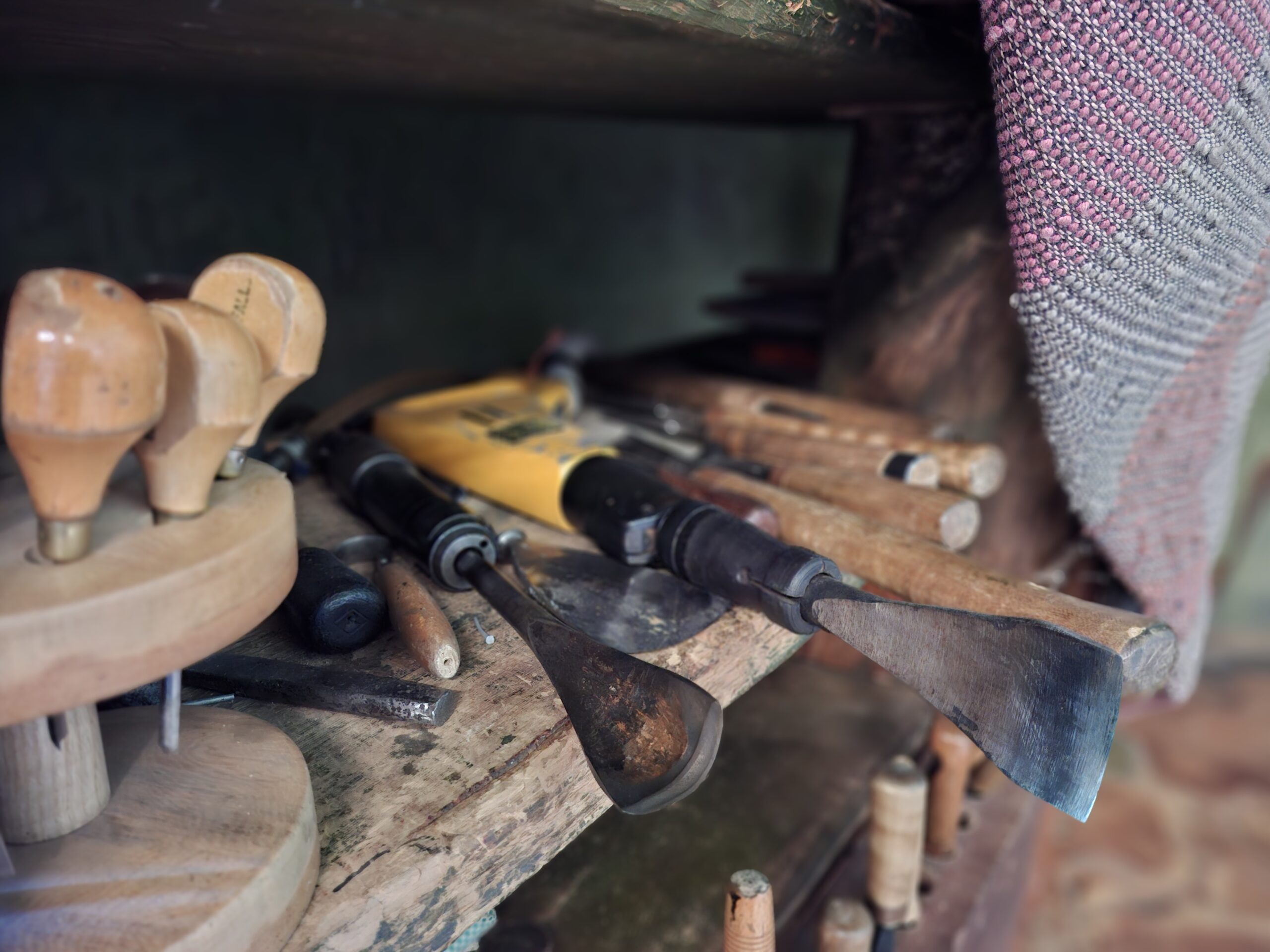 Eva Ryynäsen työvälineitä Paaterissa